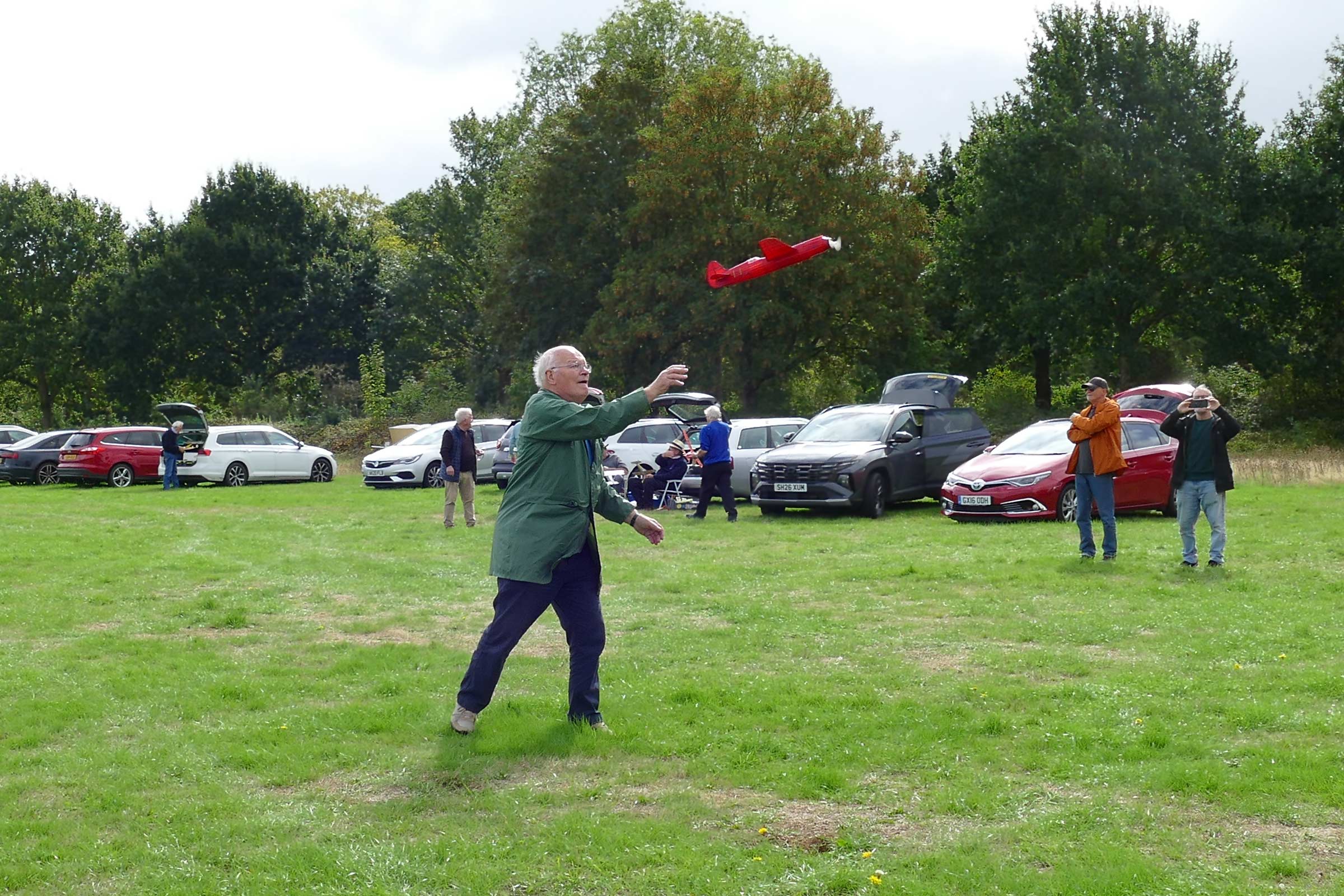 Gordon Hannah won Masefield Trophy Rubber Scale with his Mr. Smoothie Flying Aces 2026.